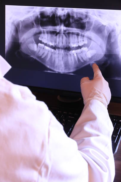 Best Dentist Open Late Near Me  in Pine Ridge At Crestwood, NJ